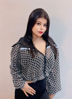 Aliya - escort in Mumbai Photo 1 of 3