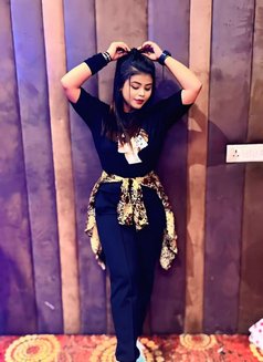 Aliya - escort in Mumbai Photo 2 of 3