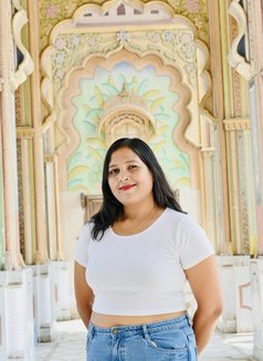 Aliya - escort in Noida Photo 3 of 4