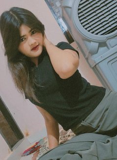 Aliya - escort in Noida Photo 2 of 5