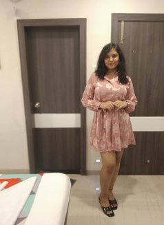 Aliya - escort in Pune Photo 2 of 6