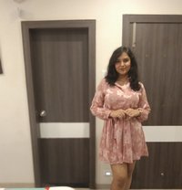 Aliya - puta in Pune