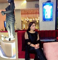 Aliya - escort in Karāchi