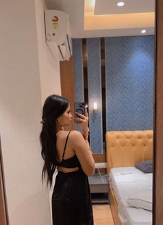 Aliya Roy - escort in Ahmedabad Photo 4 of 11