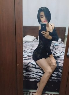 Aliya - Transsexual escort in İstanbul Photo 8 of 9