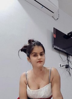 Aliya Vip Call Girls Service - puta in Hyderabad Photo 4 of 4