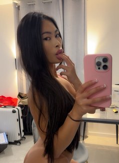 Aliyah - escort in Bali Photo 9 of 11