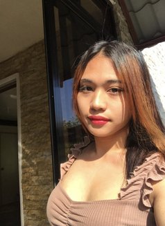 Aliyah - escort in Singapore Photo 1 of 7