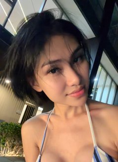 Aliyah - Transsexual escort in Bangkok Photo 3 of 9