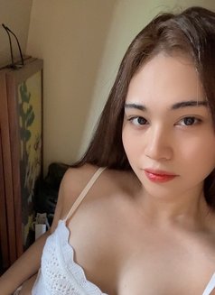 Aliyah Mendoza - escort in Paris Photo 3 of 10