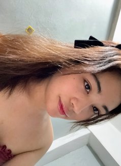 Aliyah Mendoza - escort in Paris Photo 9 of 10