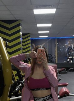 Aliza Liza - puta in Muscat Photo 7 of 14