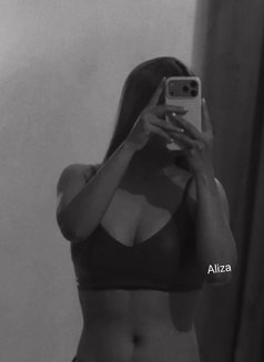 Aliza Liza - escort in Muscat Photo 15 of 15