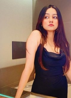 Alizeh Service in ****Hotels - escort in Mumbai Photo 7 of 8