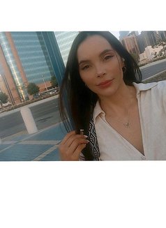 Alizz Fullservice - puta in Abu Dhabi Photo 11 of 12