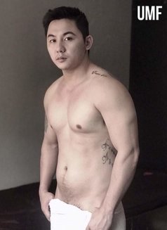 Aljohn - Acompañantes masculino in Manila Photo 2 of 4