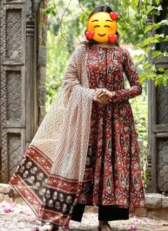 Alka Reddy Fashion Model - puta in Hyderabad Photo 4 of 4