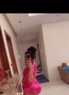 All service available - escort in Riyadh Photo 7 of 12
