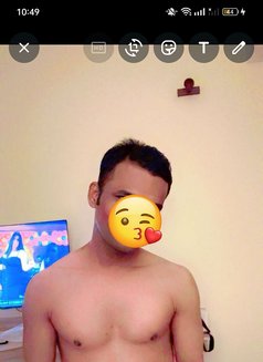 All services available - Male escort in Muscat Photo 3 of 3