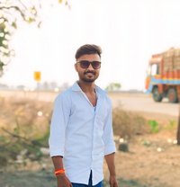 DEVENDRA KOUSHAL - Acompañantes masculino in New Delhi