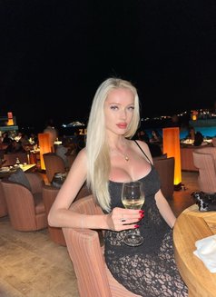 Alla - escort in Bangkok Photo 5 of 9