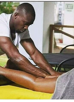 Allan - masseur in Nairobi Photo 3 of 5