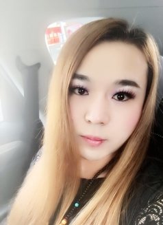 Emma - Transsexual escort in Shanghai Photo 1 of 9
