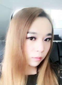 Emma - Transsexual escort in Shanghai Photo 2 of 9