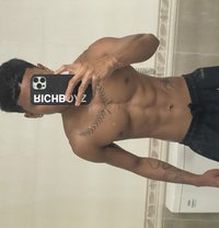 Allesandro - Male escort in Manila