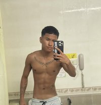 Allesandro - Male escort in Manila