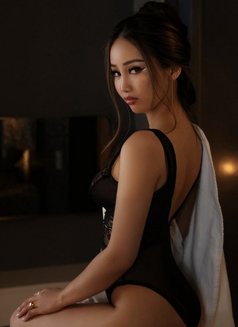 Sophia - escort in Taipei Photo 2 of 9