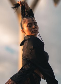 Allison - escort in Barcelona Photo 3 of 20