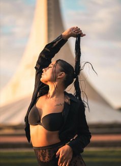 Allison - escort in Barcelona Photo 16 of 20