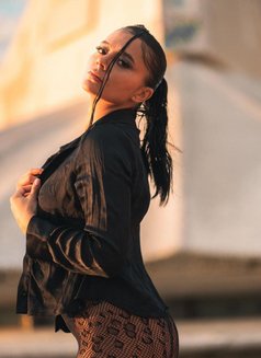 Allison - escort in Barcelona Photo 17 of 20