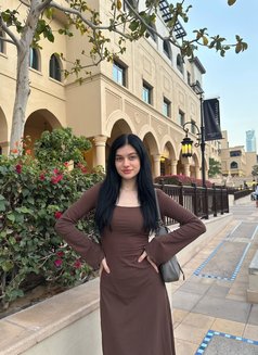 Allison - puta in Dubai Photo 3 of 8