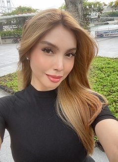 Alluring Claire Available in Manila - Transsexual escort in Manila Photo 2 of 30