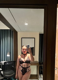 Alluring Nicole - escort in Manila Photo 6 of 7