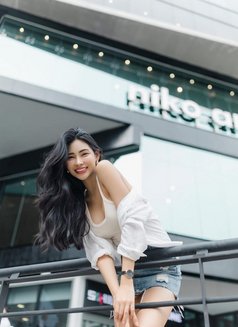 Ally - escort agency in Makati City Photo 4 of 12