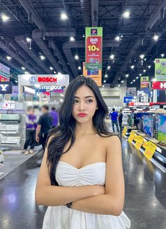 Ally - escort agency in Makati City Photo 5 of 12