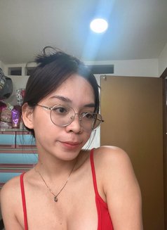 Ally Huge Co*ck - Transsexual escort in Manila Photo 4 of 7