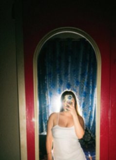 Ally - escort in Bangalore Photo 7 of 17