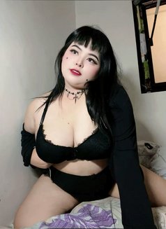 Ally Lala - puta in Manila Photo 3 of 5