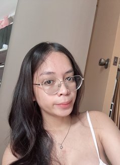 Ally Monster C*ck - Transsexual escort in Manila Photo 3 of 4
