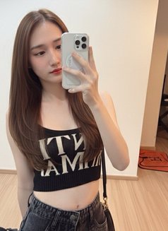 Ally L - Acompañantes transexual in Bangkok Photo 4 of 8