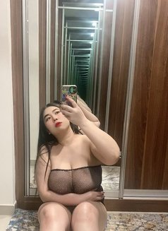 Ally sexy So Big Boof - puta in Al Manama Photo 5 of 18