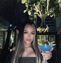 Ally - escort in Singapore Photo 9 of 11