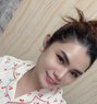Allyson Hetland - Transsexual escort in Al Ain Photo 1 of 4
