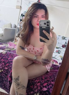 Allyson Hetland - Transsexual escort in Al Ain Photo 5 of 6