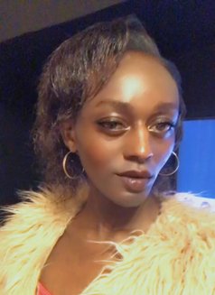 Almah - Transsexual escort in Nairobi Photo 4 of 4