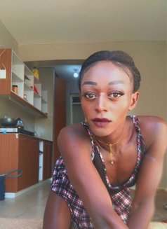 Almah - Transsexual escort in Nairobi Photo 5 of 6